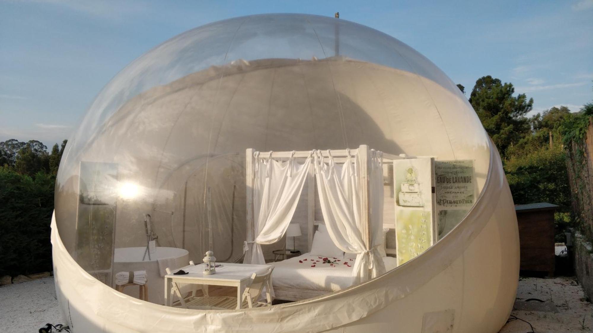 Burbujas Astronomicas Albarari Sanxenxo Hotell Eksteriør bilde