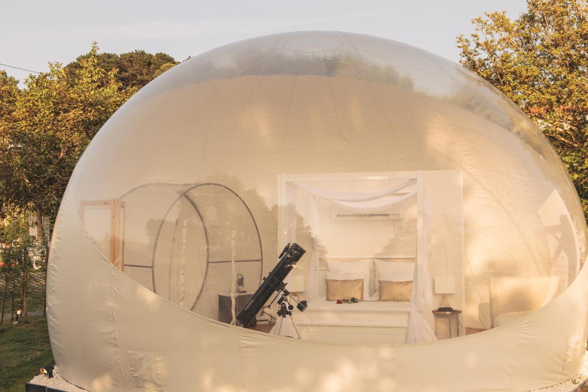 Burbujas Astronomicas Albarari Sanxenxo Hotell Eksteriør bilde